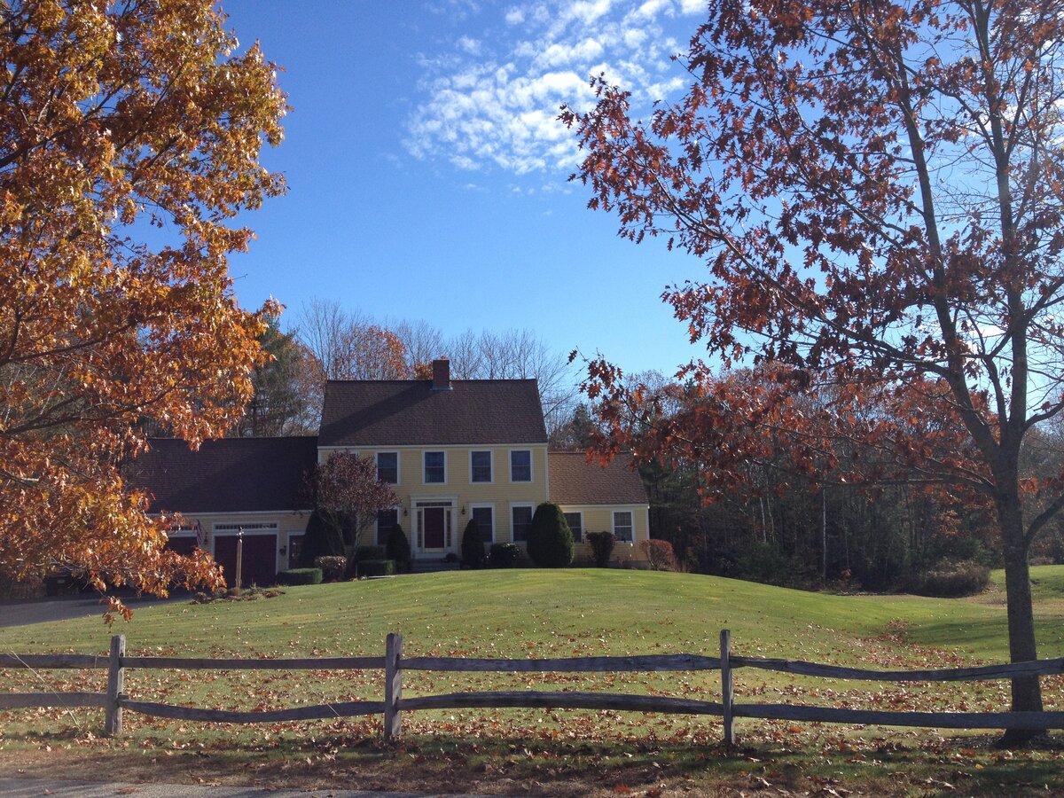 Home addition entertainment room - Scarborough addition with professional construction